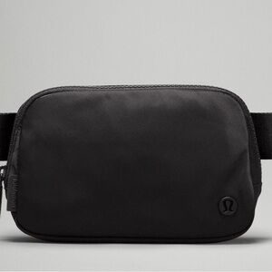 Black lululemon belt bag